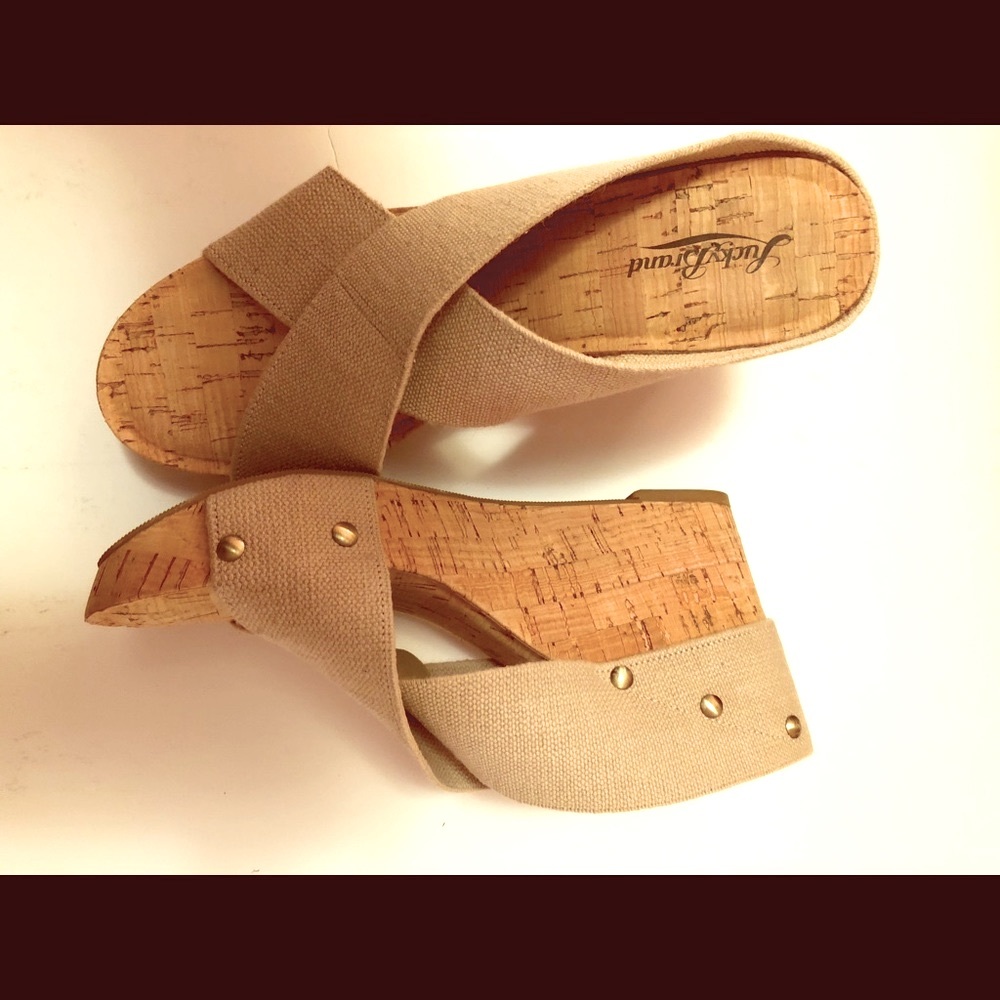 Lucky platform sandals